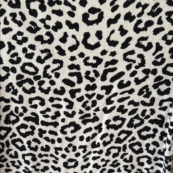Kate Hill Black and White Leopard Print Top - Picture 5 of 5